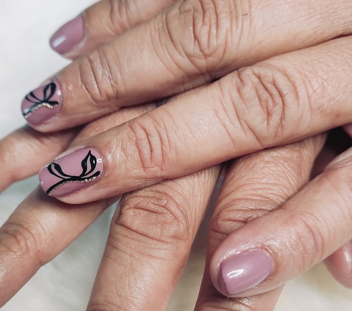 Pose de vernis semi-permanent par OngleMany